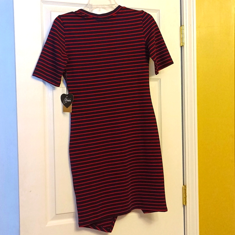 Dress - Picture 3 of 3